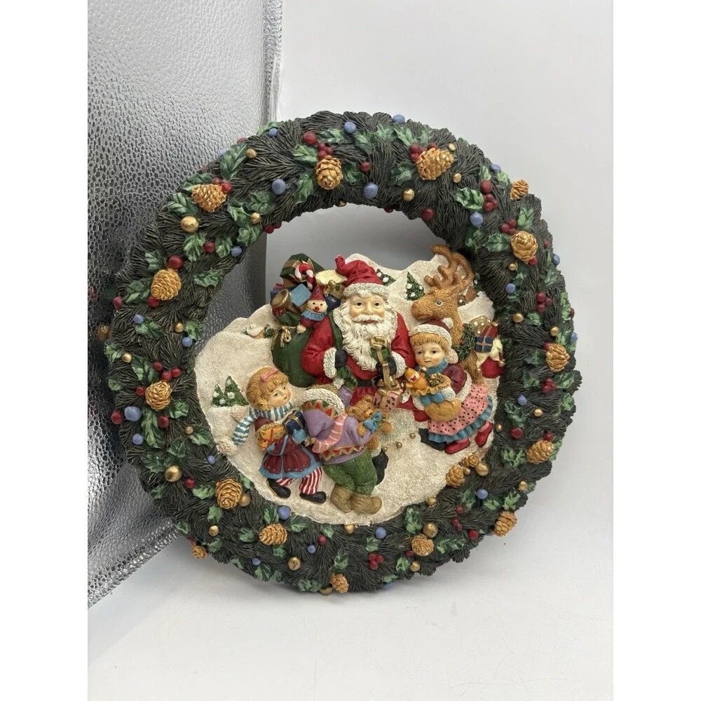 Vintage 12” Santa Wall Plaque Christmas Resin Wreath Kids Toys Taiwan